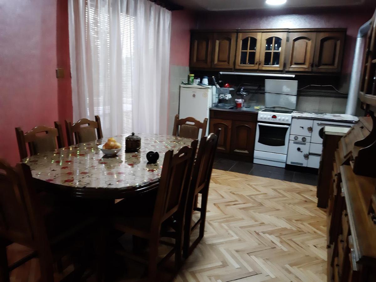 Vila Mir Pirot Bagian luar foto