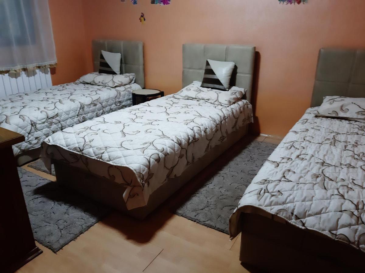 Vila Mir Pirot Bagian luar foto