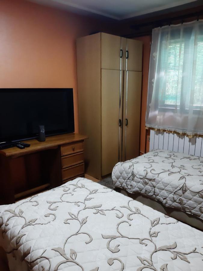 Vila Mir Pirot Bagian luar foto